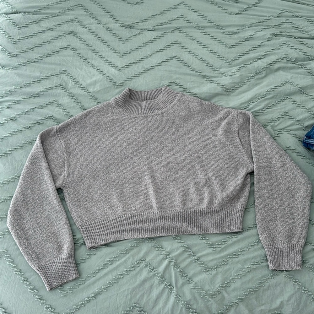 H&M cropped turtleneck sweater